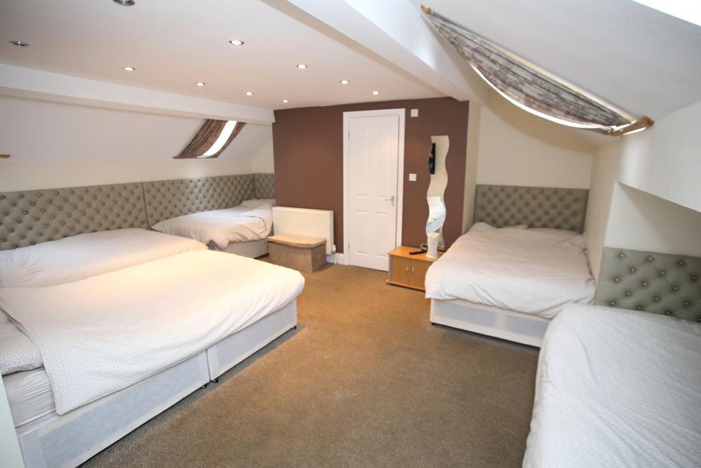Soccer Suite Liverpool Bilik gambar