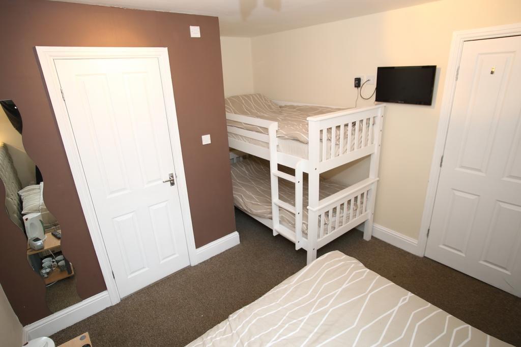 Soccer Suite Liverpool Bilik gambar